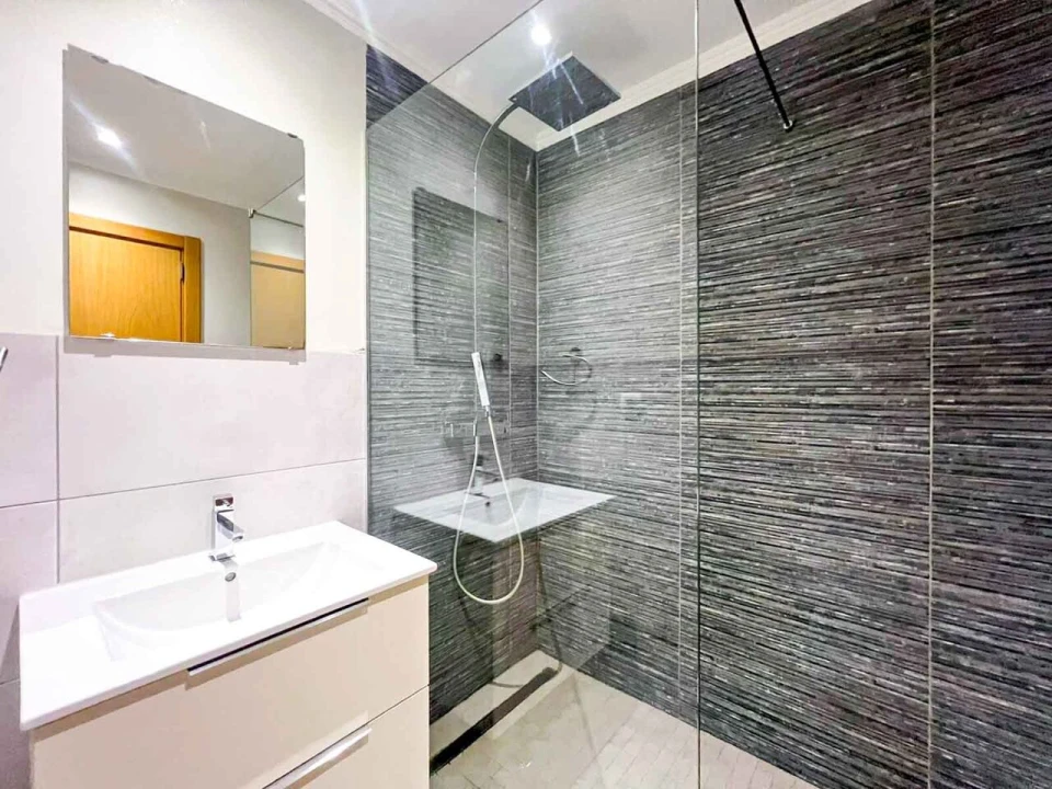 Apartamento T2 para Venda em Portimão Foto 25