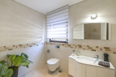 Moradia T4 para Venda em Mexilhoeira Grande
