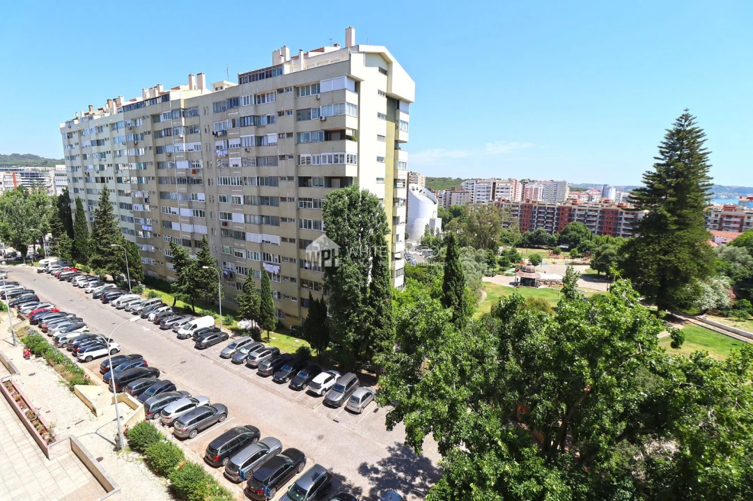 Apartamento T3 para Venda em Algés, Linda-A-Velha e Cruz Quebrada-Dafundo Foto 14