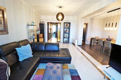 Apartamento T3 para Venda em Algés, Linda-A-Velha e Cruz Quebrada-Dafundo