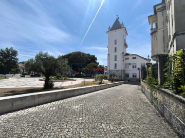 Armazém para Venda em Alcanena e Vila Moreira