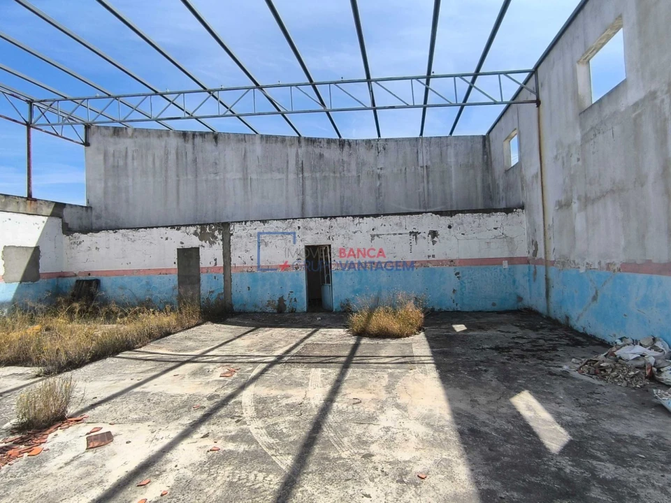 Armazém para Venda em Alcanena e Vila Moreira Foto 2