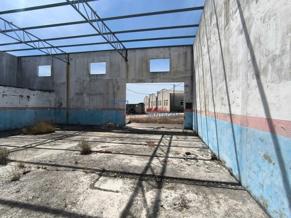 Armazém para Venda em Alcanena e Vila Moreira Foto 3