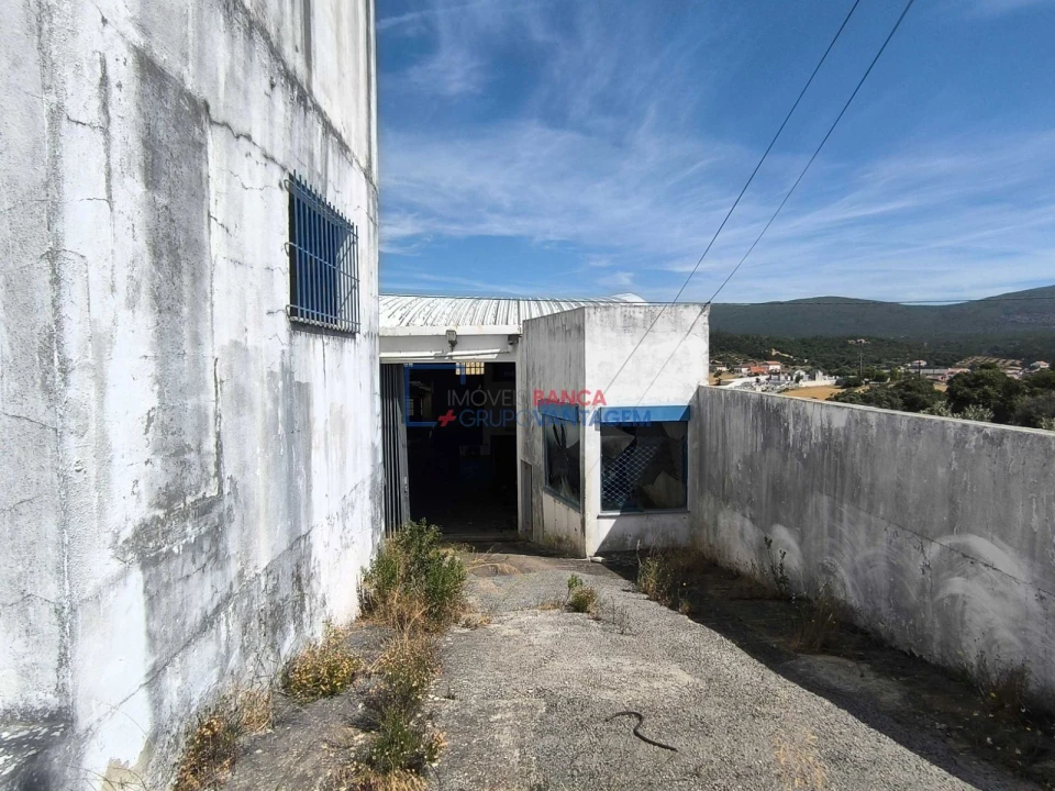 Armazém para Venda em Alcanena e Vila Moreira Foto 4