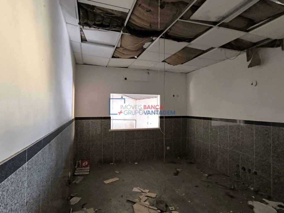 Armazém para Venda em Alcanena e Vila Moreira Foto 13