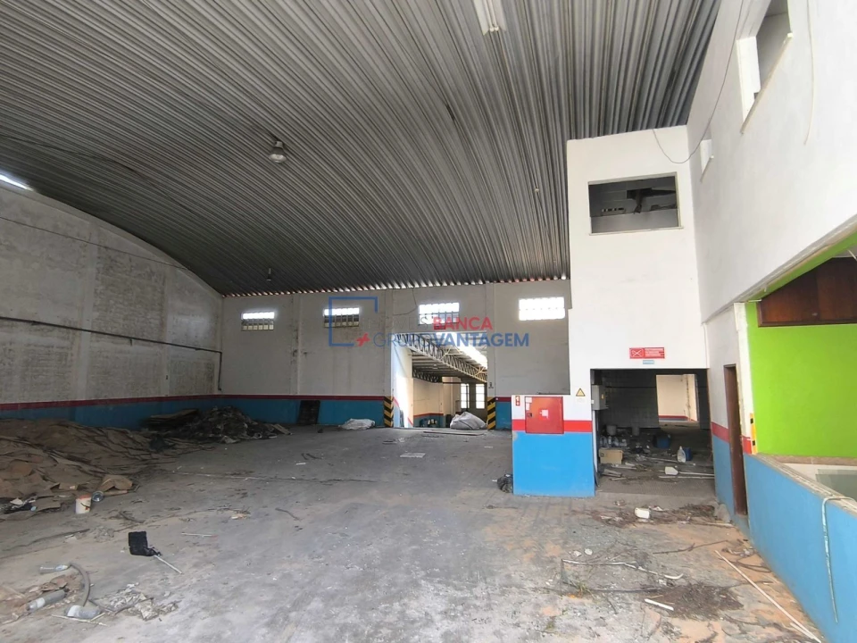 Armazém para Venda em Alcanena e Vila Moreira Foto 17