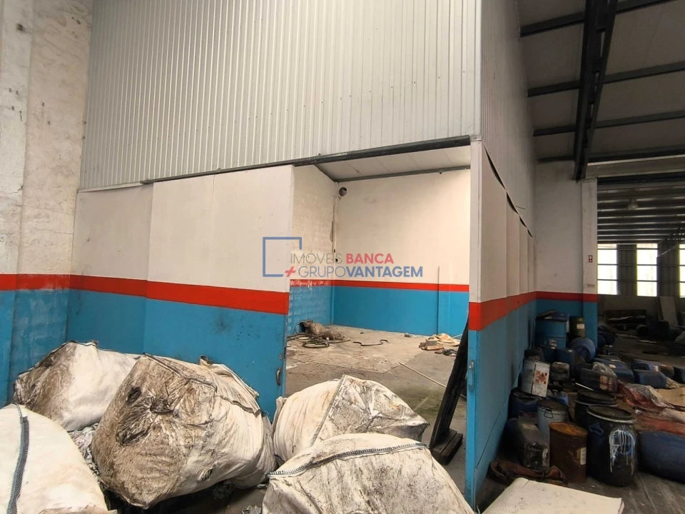 Armazém para Venda em Alcanena e Vila Moreira Foto 24