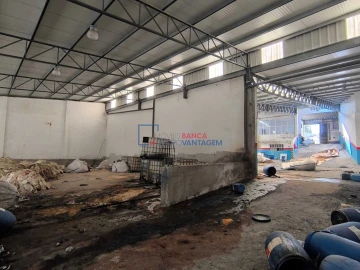 Armazém para Venda em Alcanena e Vila Moreira