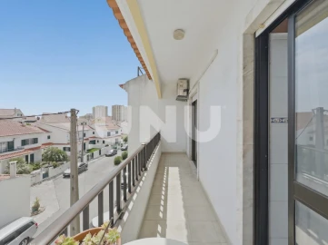 Apartamento T3 para Venda em Carregado e Cadafais