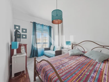 Apartamento T3 para Venda em Carregado e Cadafais