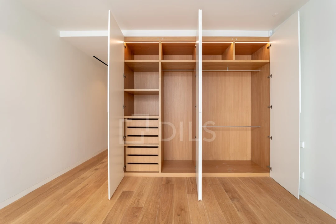 Apartamento T4 para Venda em Aldoar, Foz do Douro e Nevogilde Foto 32