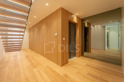 Apartamento T4 para Venda em Aldoar, Foz do Douro e Nevogilde