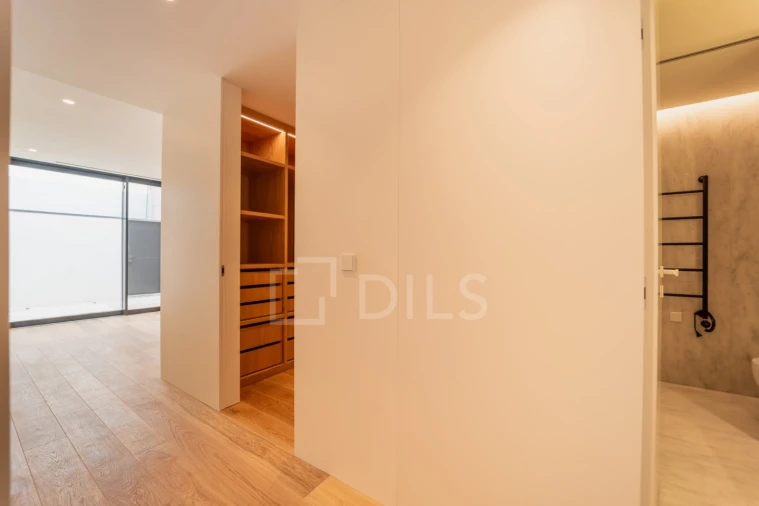 Apartamento T4 para Venda em Aldoar, Foz do Douro e Nevogilde Foto 33