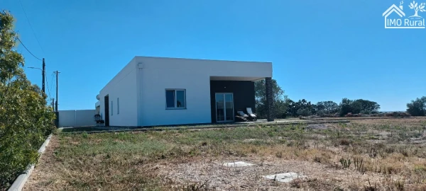 Moradia T3 para Venda em Abitureiras