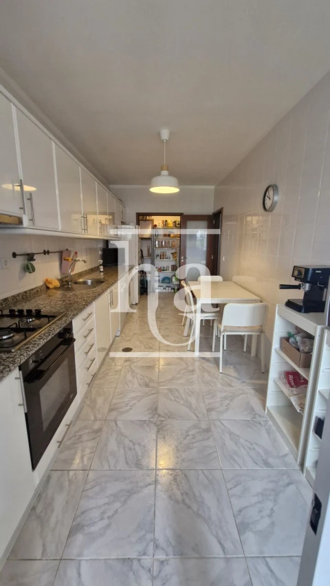 Apartamento T3 para Venda em Gulpilhares e Valadares