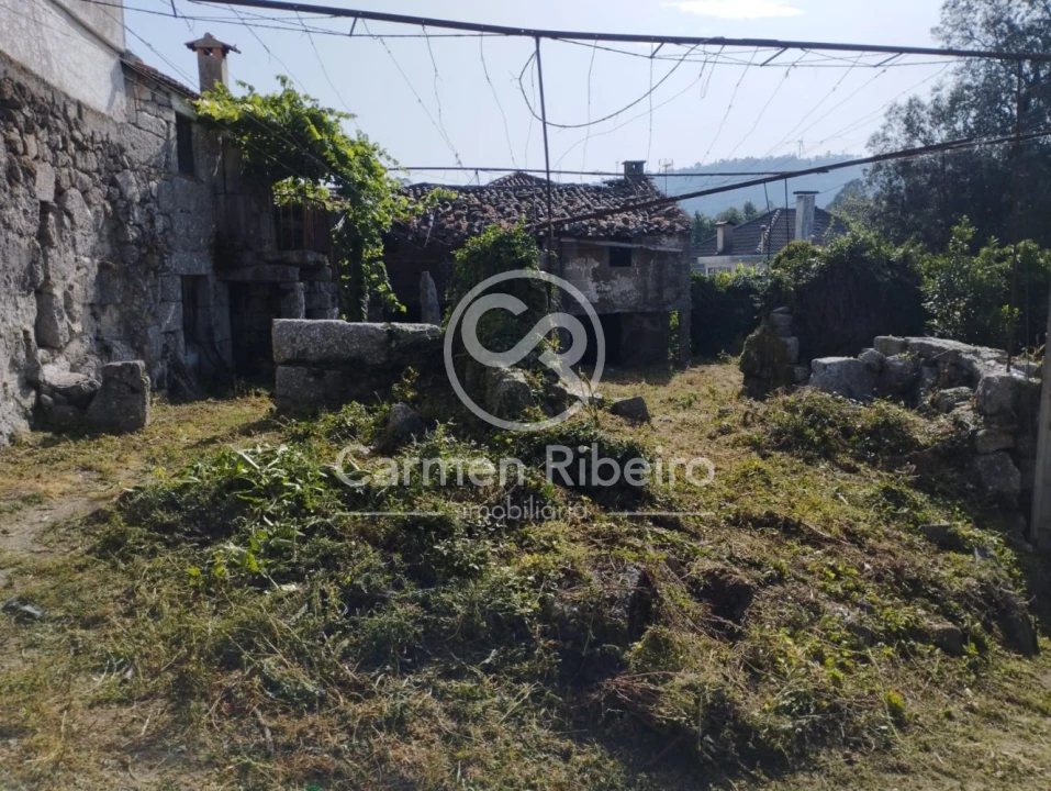 Moradia T4 para Venda em Moreira do Rei e Várzea Cova Foto 4