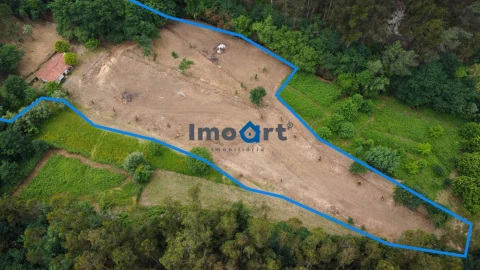 Moradia T2 para Venda em Fornelos e Queijada