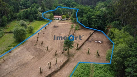 Moradia T2 para Venda em Fornelos e Queijada