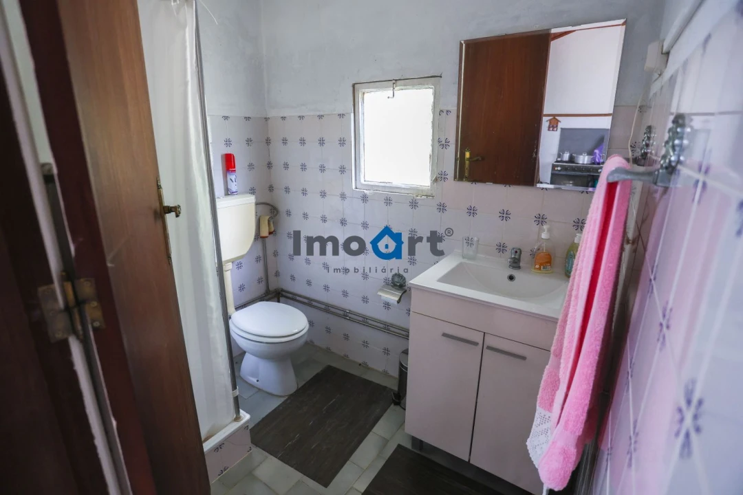 Moradia T2 para Venda em Fornelos e Queijada Foto 28