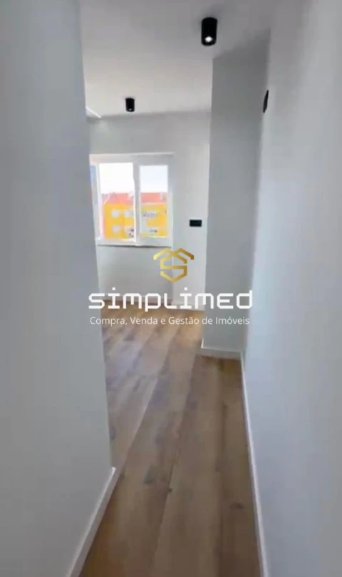 Apartamento T2 para Venda em Alto do Seixalinho, Santo André e Verderena