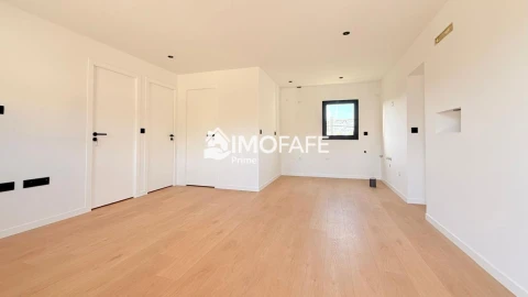 Moradia T2 para Venda em Regadas