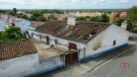 Moradia T6 para Venda em Cano