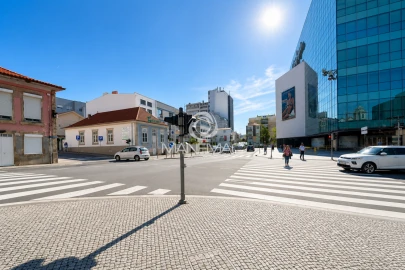Loja para Venda em Mafamude e Vilar do Paraíso