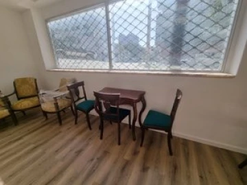 Apartamento T1 para Venda em Benfica