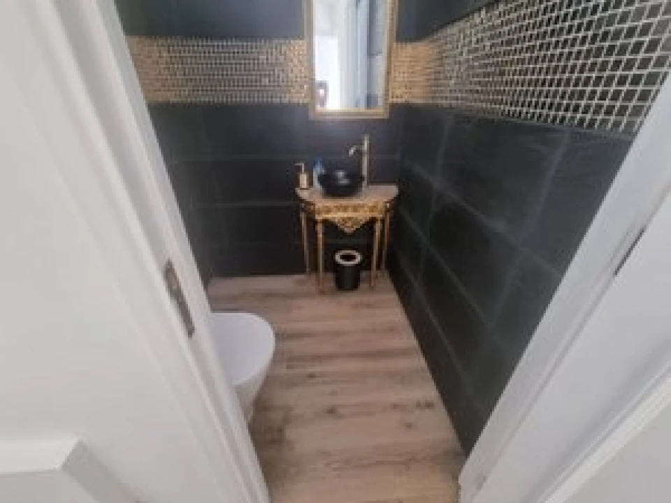 Apartamento T1 para Venda em Benfica Foto 4