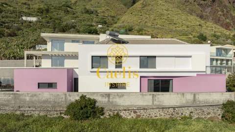 Moradia T3 para Venda em Paul do Mar