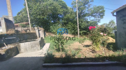 Moradia T1 para Venda em Felgueiras e Feirão