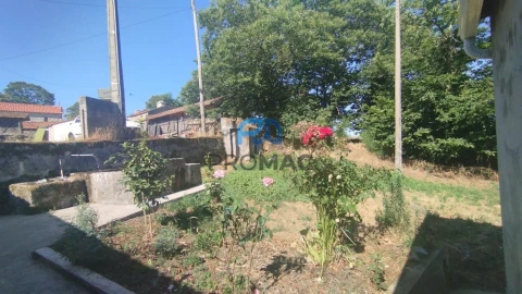 Moradia T1 para Venda em Felgueiras e Feirão