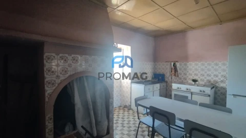Moradia T1 para Venda em Felgueiras e Feirão