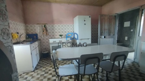 Moradia T1 para Venda em Felgueiras e Feirão