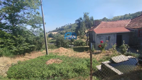 Moradia T1 para Venda em Felgueiras e Feirão