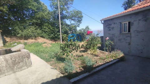 Moradia T1 para Venda em Felgueiras e Feirão
