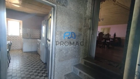 Moradia T1 para Venda em Felgueiras e Feirão