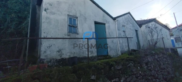 Moradia T2 para Venda em São João de Fontoura