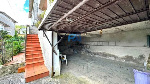 Moradia T6 para Venda em Resende