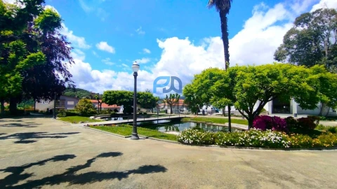 Moradia T6 para Venda em Resende