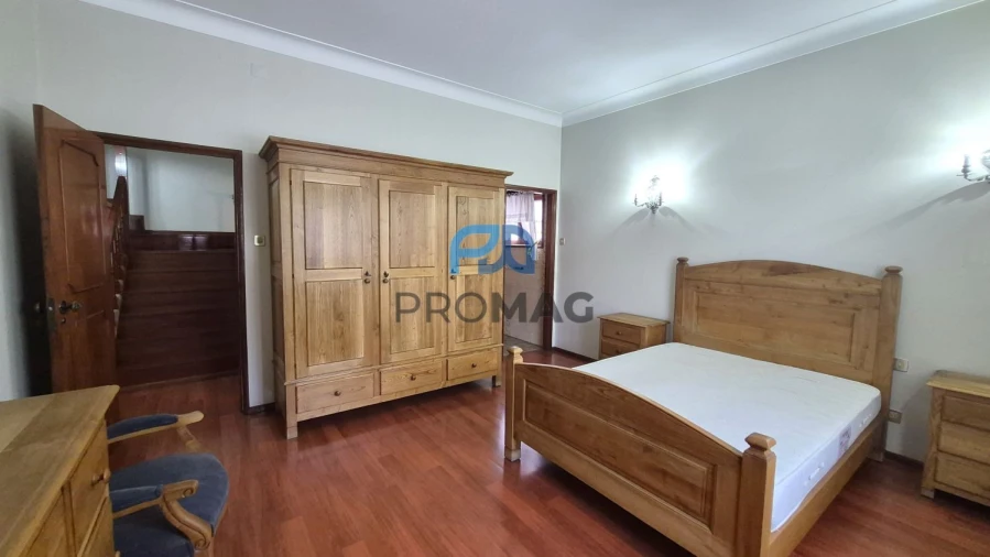 Moradia T6 para Venda em Resende Foto 44