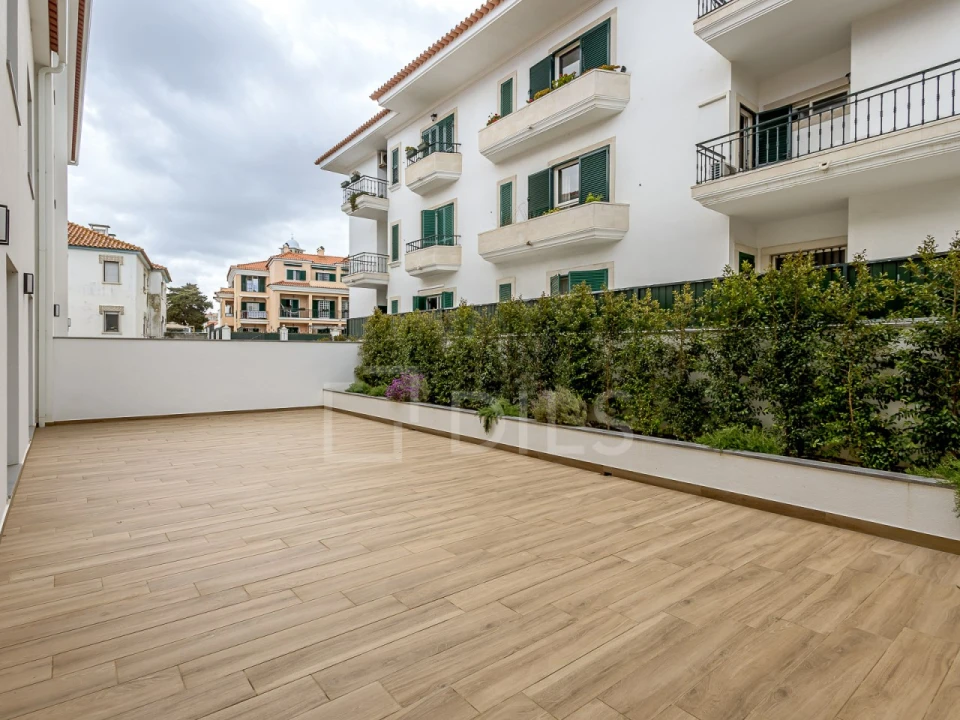Apartamento T3 para Venda em Carcavelos e Parede Foto 1