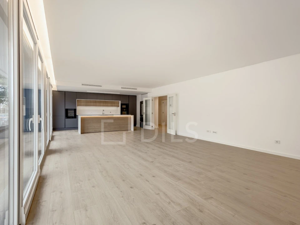 Apartamento T3 para Venda em Carcavelos e Parede Foto 12