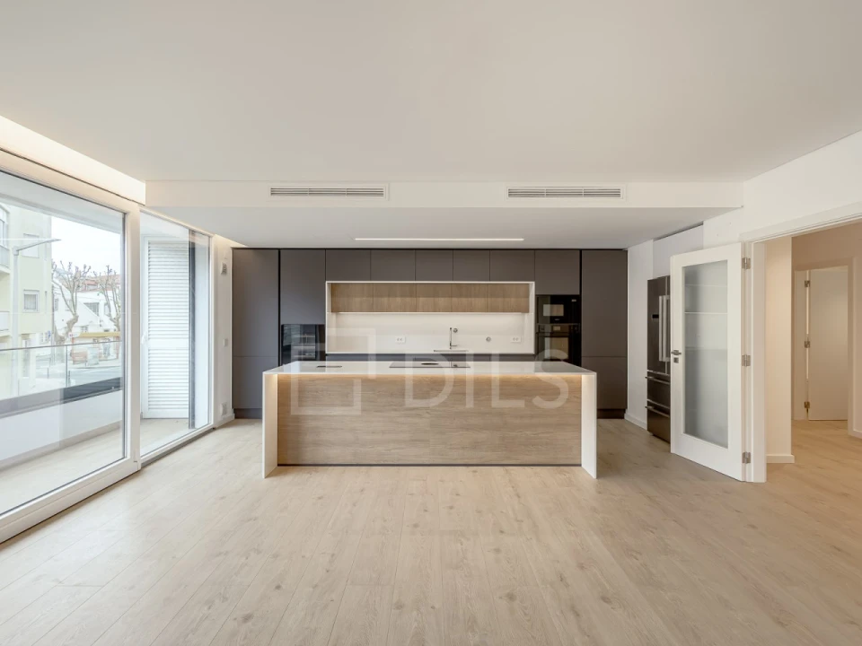 Apartamento T3 para Venda em Carcavelos e Parede Foto 13