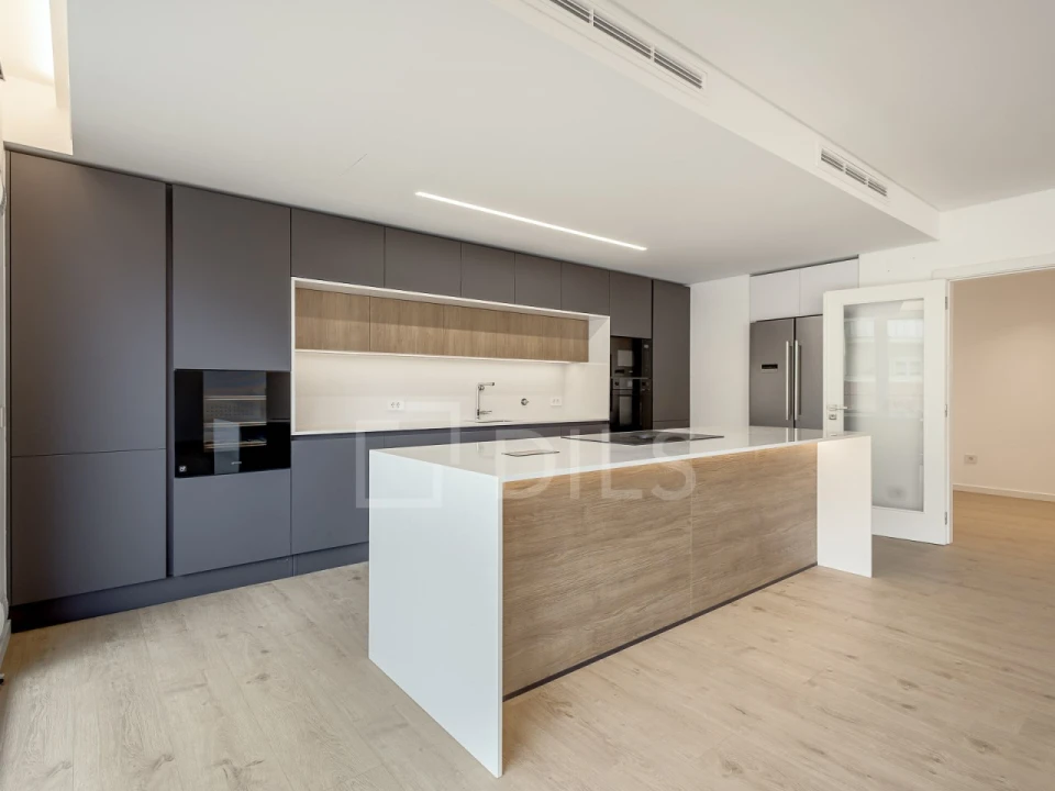 Apartamento T3 para Venda em Carcavelos e Parede Foto 14