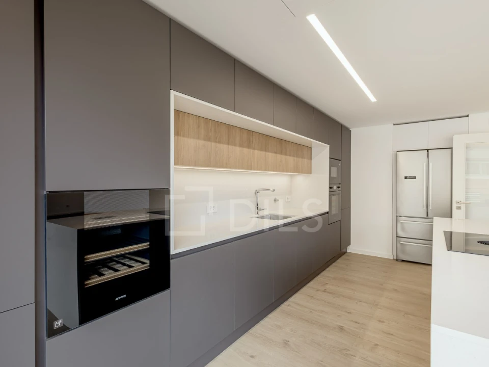 Apartamento T3 para Venda em Carcavelos e Parede Foto 15