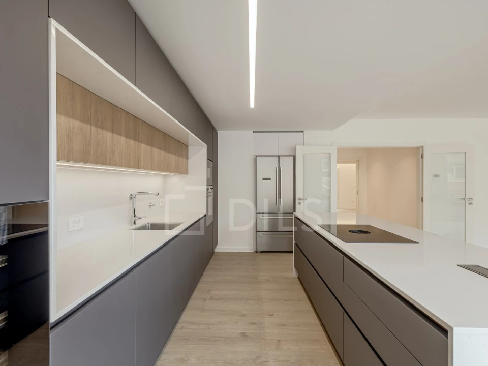 Apartamento T3 para Venda em Carcavelos e Parede Foto 16