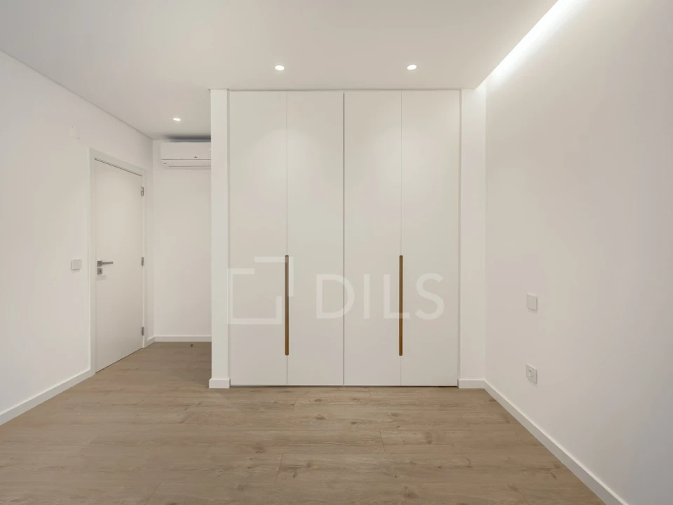 Apartamento T3 para Venda em Carcavelos e Parede Foto 25