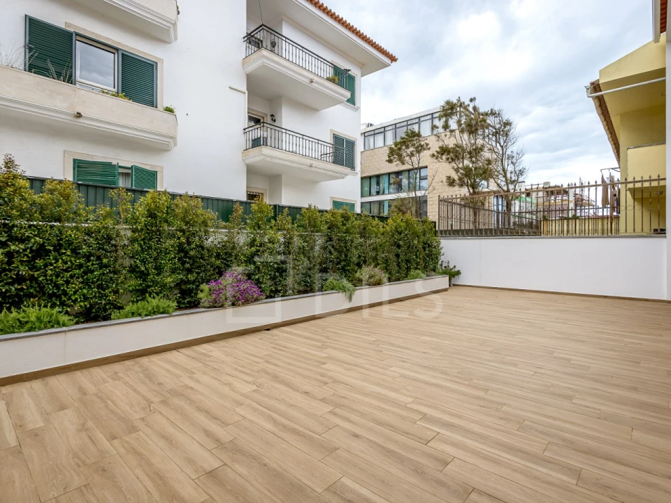 Apartamento T3 para Venda em Carcavelos e Parede Foto 28