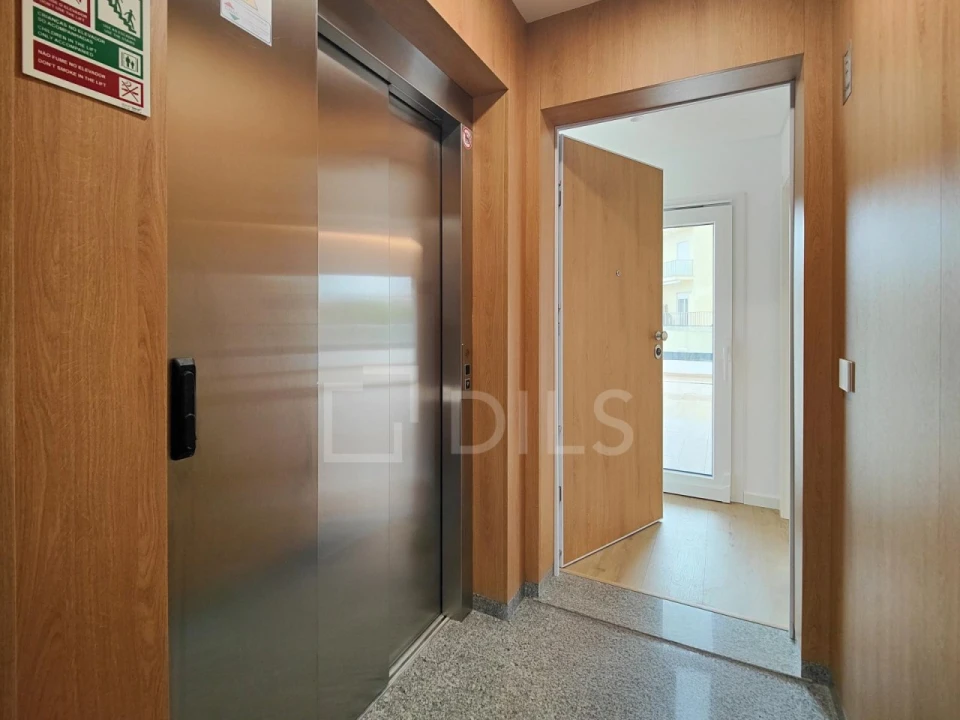 Apartamento T3 para Venda em Carcavelos e Parede Foto 32